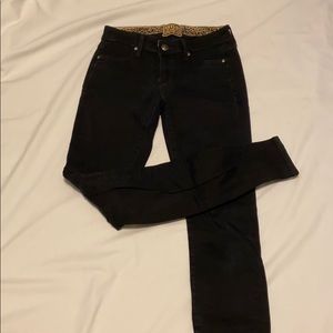 Women's Rich and Skinny Black Jeans